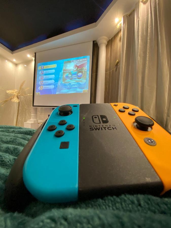 Capsule Egypte - Jacuzzi - Sauna - Billard - Netflix & Home Cinema - Nintendo Switch & Jeu - Crespin  Zewnętrze zdjęcie