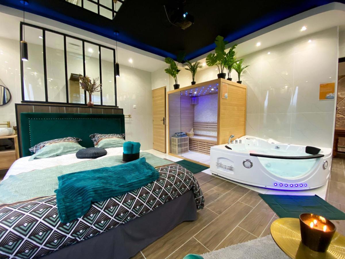 Capsule Egypte - Jacuzzi - Sauna - Billard - Netflix & Home Cinema - Nintendo Switch & Jeu - Crespin  Zewnętrze zdjęcie