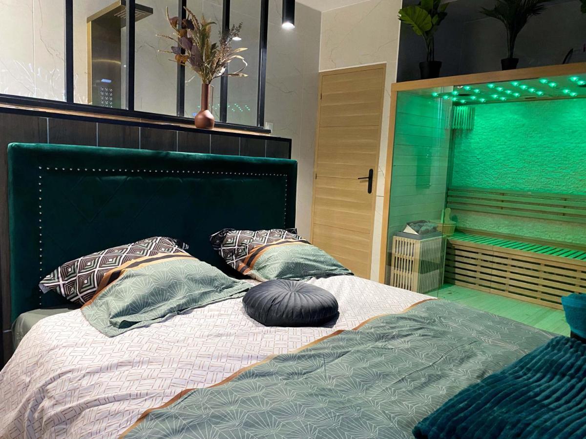 Capsule Egypte - Jacuzzi - Sauna - Billard - Netflix & Home Cinema - Nintendo Switch & Jeu - Crespin  Zewnętrze zdjęcie
